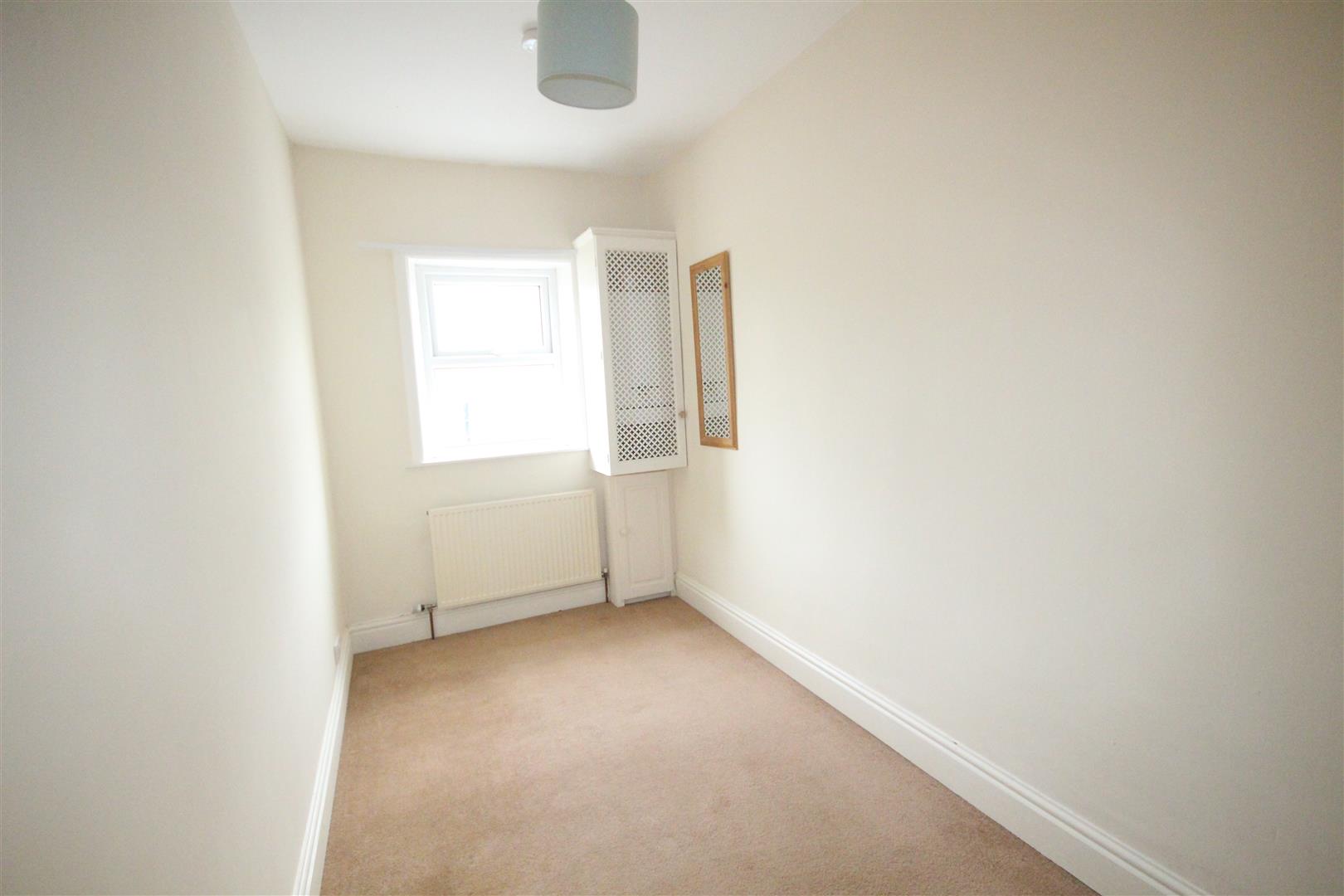 2 bedroom mid terrace house To Let in Barnoldswick - IMG_6249.jpg